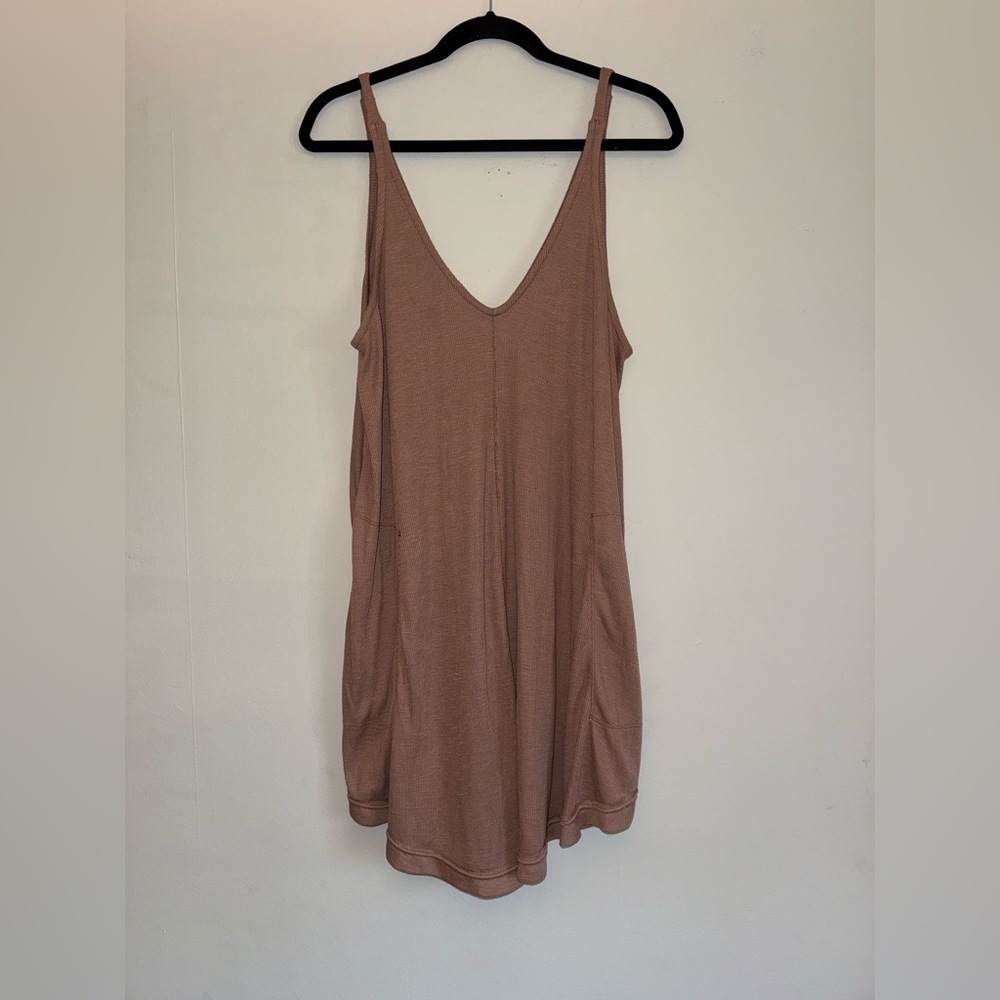 FREE PEOPLE BEACH Women’s clover mini dress Sz L ✨ - Picture 2 of 7